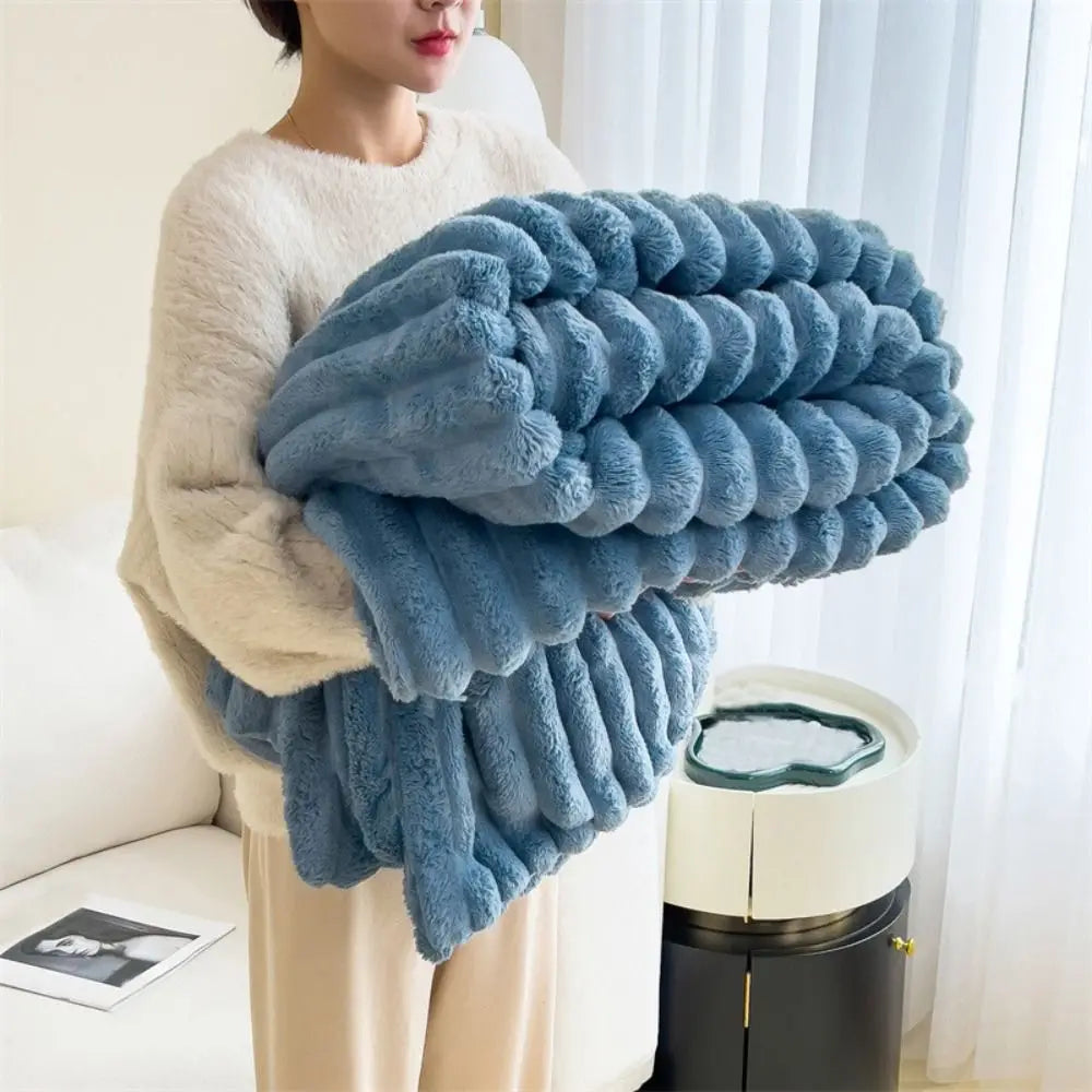 Thick Cotton Blanket – Super Warm & Cozy for Winter
Luxurious handmade blanket, perfect for cold nights. Soft and breathable cotton material, offers warmth and style in any bedroom or living room.