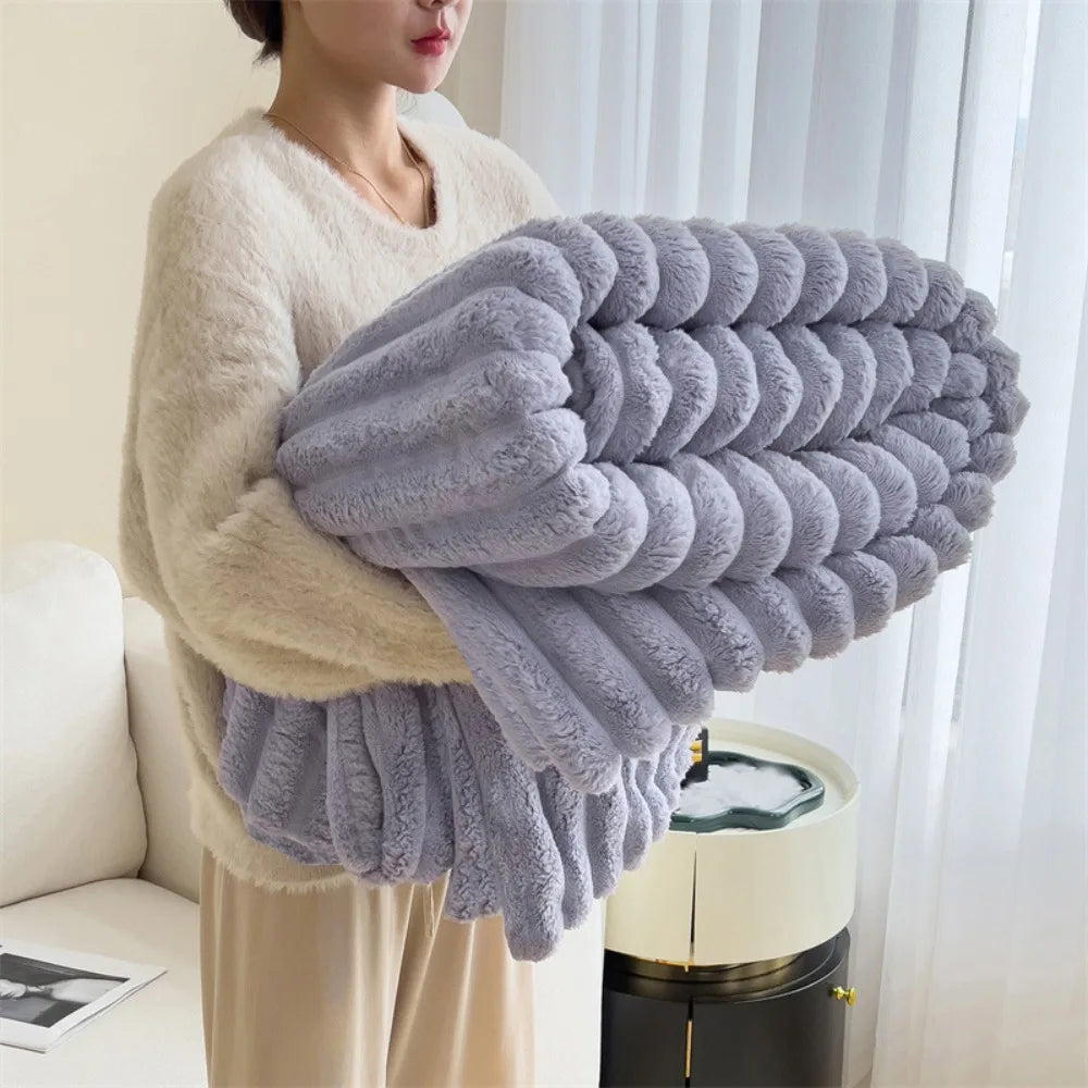 Thick Cotton Blanket – Super Warm & Cozy for Winter
Luxurious handmade blanket, perfect for cold nights. Soft and breathable cotton material, offers warmth and style in any bedroom or living room.