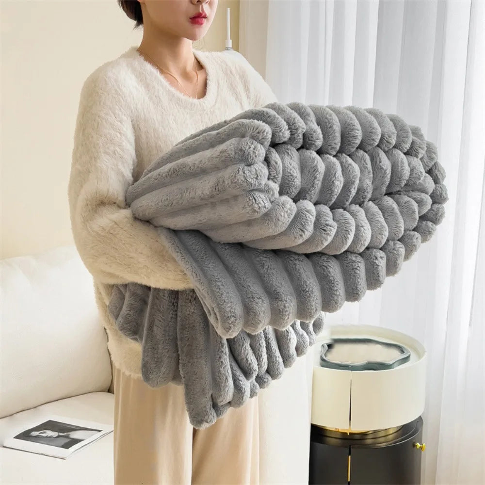 Thick Cotton Blanket – Super Warm & Cozy for Winter
Luxurious handmade blanket, perfect for cold nights. Soft and breathable cotton material, offers warmth and style in any bedroom or living room.