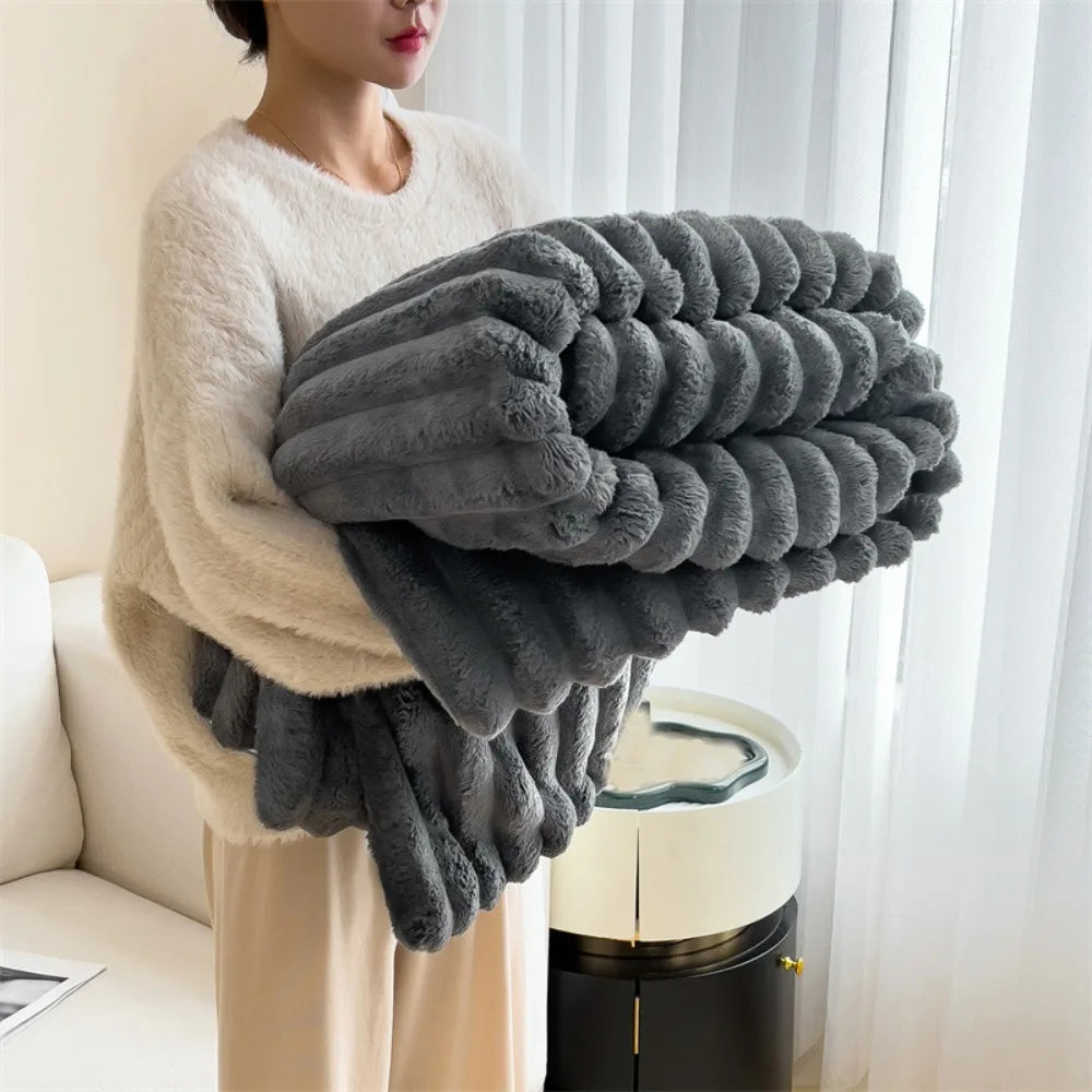 Thick Cotton Blanket – Super Warm & Cozy for Winter
Luxurious handmade blanket, perfect for cold nights. Soft and breathable cotton material, offers warmth and style in any bedroom or living room.